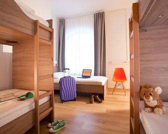 Uni Hostel - Maribor - Yatak Odası