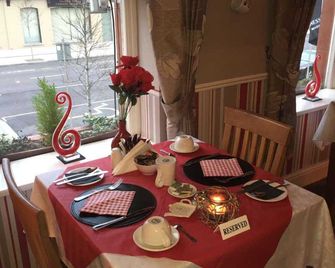Creedons Traditional Welcome Accommodation - Cork - Dining room