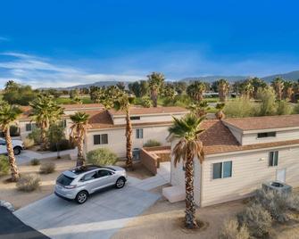 The Springs at Borrego RV Resort And Golf Course - Borrego Springs - Building