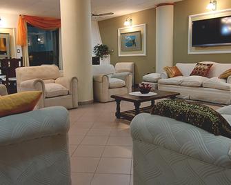 Hotel Stromboli - San Bernardo - Salónek