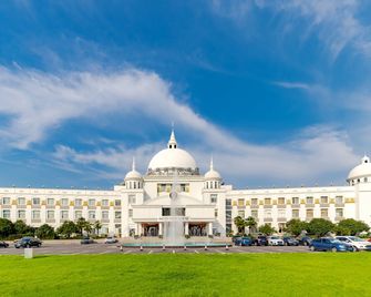 Grand Hotel Overseas Traders Club - Hefei - Gebäude