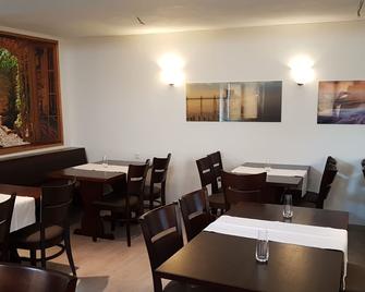Hotel Restaurant Zum Stern - Walldorf - Restaurante