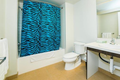 Ginosi Figaro Apartel - Los Angeles - Bad