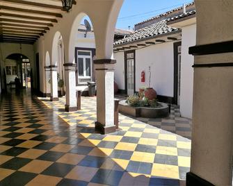 Hostería Residencial Santa Rosa - Los Andes - Patio