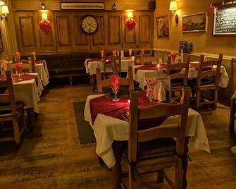 Garddfon Inn - Y Felinheli - Restaurant