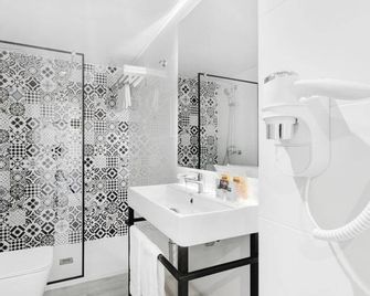 Palmanova Suites by Trh - Magaluf - Badrum