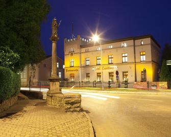 Hotel i Restauracja Castle - Bystrzyca Kłodzka - Edifício