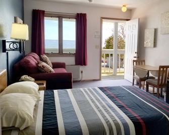 Square Rigger Lodge - Egg Harbor - Schlafzimmer