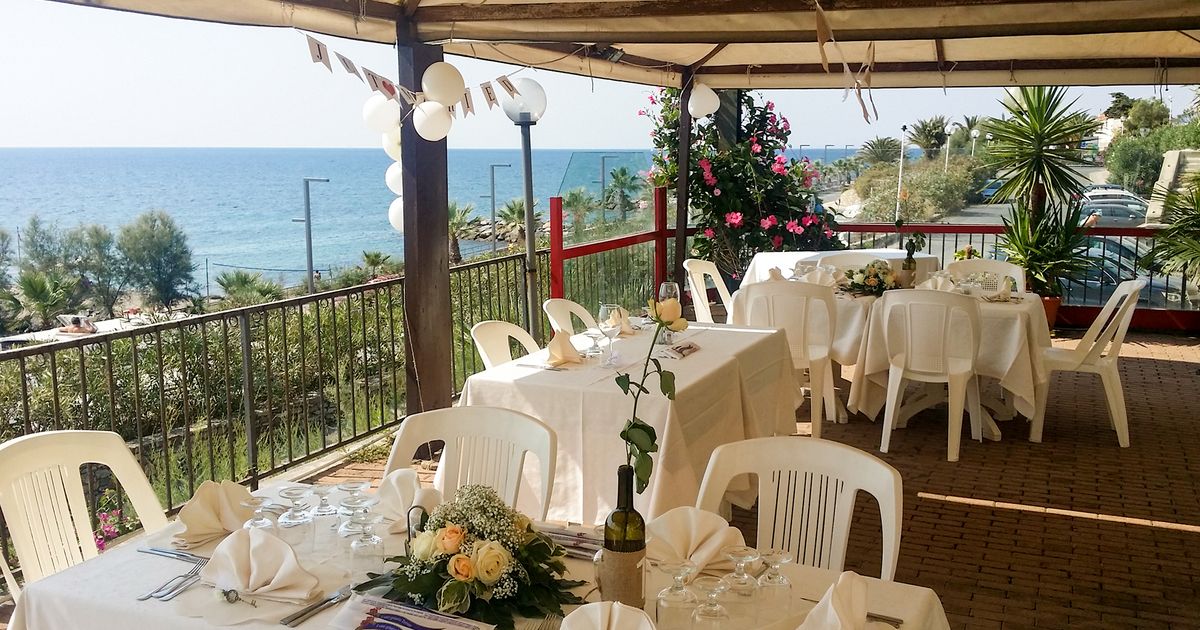 Albergo Ristorante Lucciola ab 47 €. Hotels in Santo Stefano al Mare ...