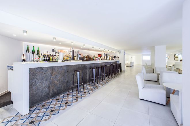 FERGUS Style Cala Blanca Suites - Santa Ponsa - Bar