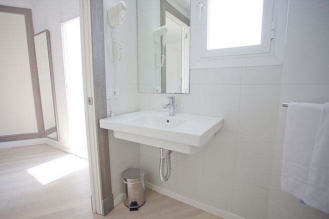 FERGUS Bermudas - Palma Nova - Bathroom
