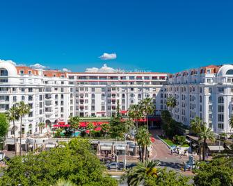 Hôtel Barrière Le Majestic Cannes - Cannes - Bâtiment