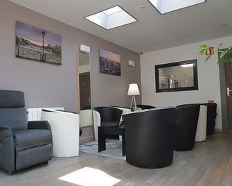 Résidence Hôtelière de l'Estuaire - Le Havre Centre - El Havre - Lobby