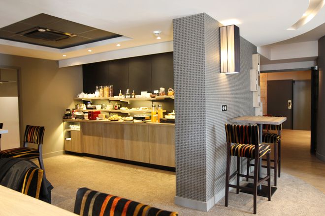 ベストウェスタン ホテル ロイヤル サン ジャン - ボルドー - ビュッフェ