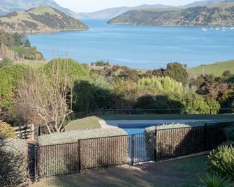 Twin Gullies - Akaroa - Outdoors view