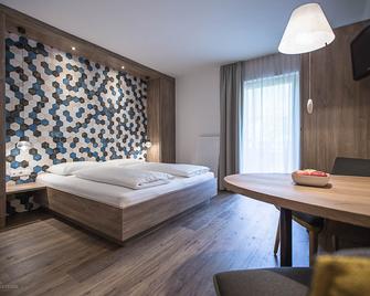 Hotel Garni Andrianerhof - Andriano/Andrian - Bedroom