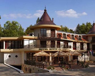 Hotel Kitty - Miskolc - Gebouw