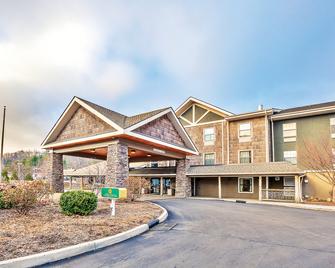 La Quinta Inn & Suites by Wyndham Boone - Boone - Rakennus