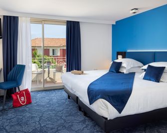 Hotel Royalmar - Cagnes-sur-Mer - Bedroom