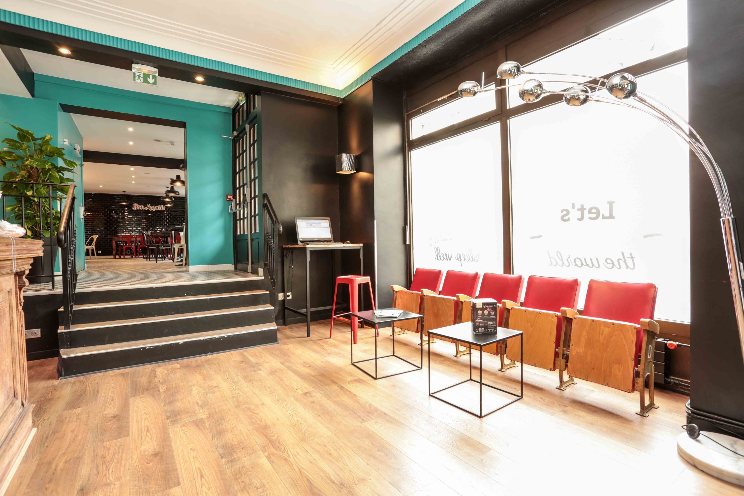 Arty Paris Porte de Versailles by Hiphophostels - Paris - Lobby