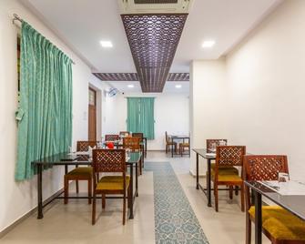 Kstdc Hotel Mayura Adilshahi Bijapur - Bijapur - Restaurante