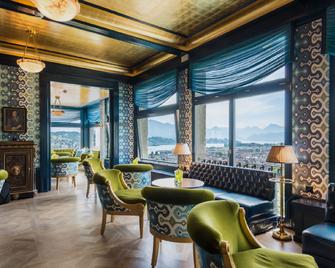 شاتو جويتش - لوسرن - ردهة