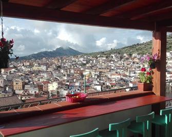 B&B Bella Vista - Dorgali - Balcón