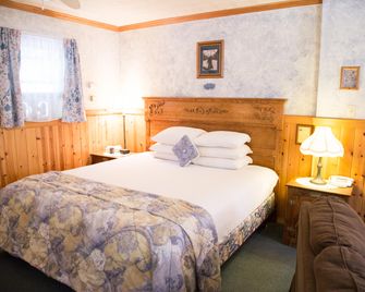 Cathys Cottages - Big Bear - Bedroom