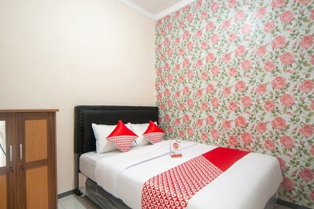 OYO 2956 Puri Buana Syariah - Karawang - Schlafzimmer
