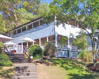 Halse Lodge - Noosa Heads - Building