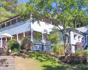 Halse Lodge - Noosa Heads - Building
