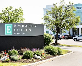 Embassy Suites Syracuse - East Syracuse - Rakennus