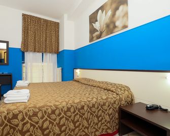 Mini Hotel - Génova - Habitación