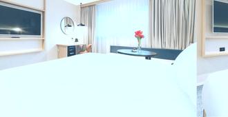 Sangate Hotel Airport - Warsaw - Bedroom