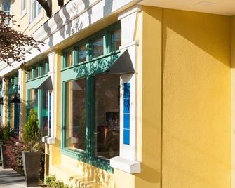 Mediterranean Inn - Seattle - Edifício