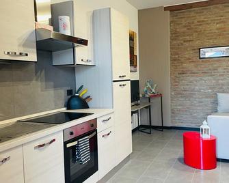 Comfort Accommodation Residence - Bergamo - Kitchen