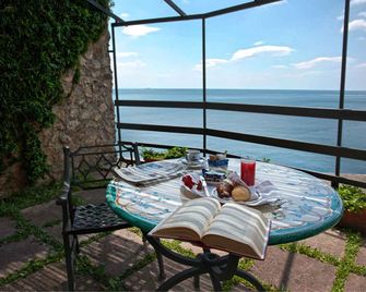 Ravello Art Hotel Marmorata - ראבלו - מרפסת
