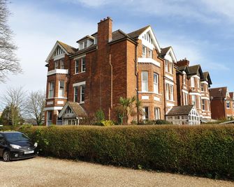 The Wycliffe - Folkestone - Gebäude