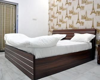 Hotel Shalimar Palace - Raebareli - Bedroom