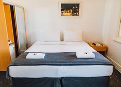 Stay at Hotel Steyne - Manly - Bedroom