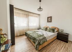 Rooms & Apartment GH Pasha - Tuzla - Bedroom