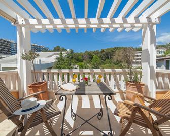 Apartments Grifone Lux - Igalo - Balcony