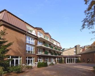 Waldhotel Tannenhäuschen - Wesel - Building