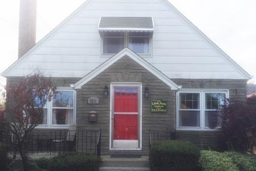 The Little Italy of Niagara Falls Bed & Breakfast - Niagaran putoukset - Rakennus