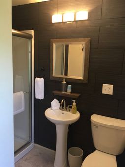 The Little Italy of Niagara Falls Bed & Breakfast - Niagara Falls - Bad