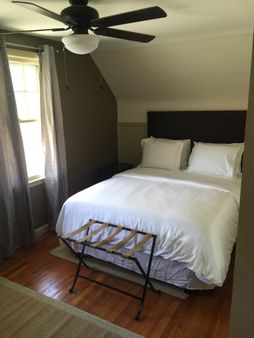 The Little Italy of Niagara Falls Bed & Breakfast - Niagara Falls - Soveværelse