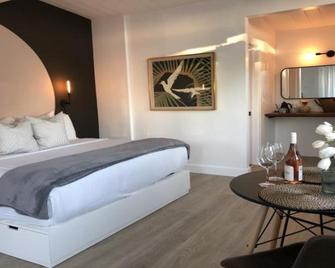 Laguna Beach Lodge - Laguna Beach - Bedroom
