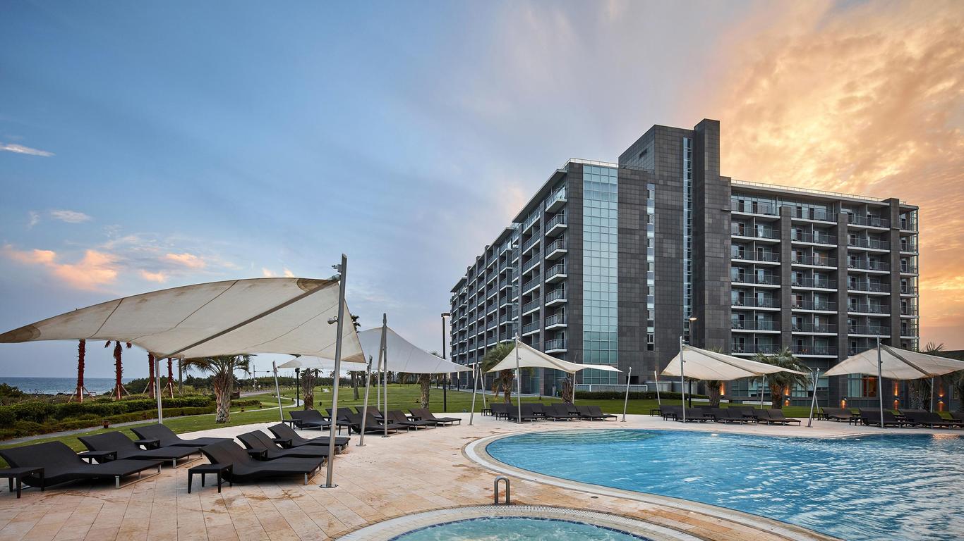 هايفيتشي هوتل آند ريزورت جيجو