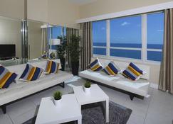 New Point Miami Beach Apartments - Miami Beach