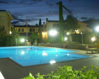 B&B Il Nido del Merlo - Pistoia - Uima-allas